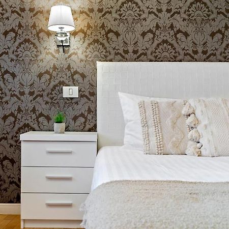 City Heart Retreat Elegant Apartment Bukareszt Zewnętrze zdjęcie